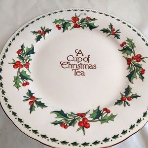 A Cup of Christmas Tea Dinner Plate Tom Hegg Waldman House Bone China